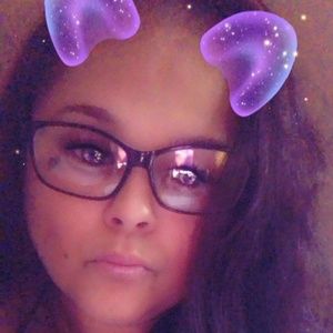 Meet your Posher, Amalia